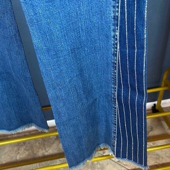 NWT Blue B Flare Wide Leg Jeans with High Waist and Distressed Details - Picture 8 of 10